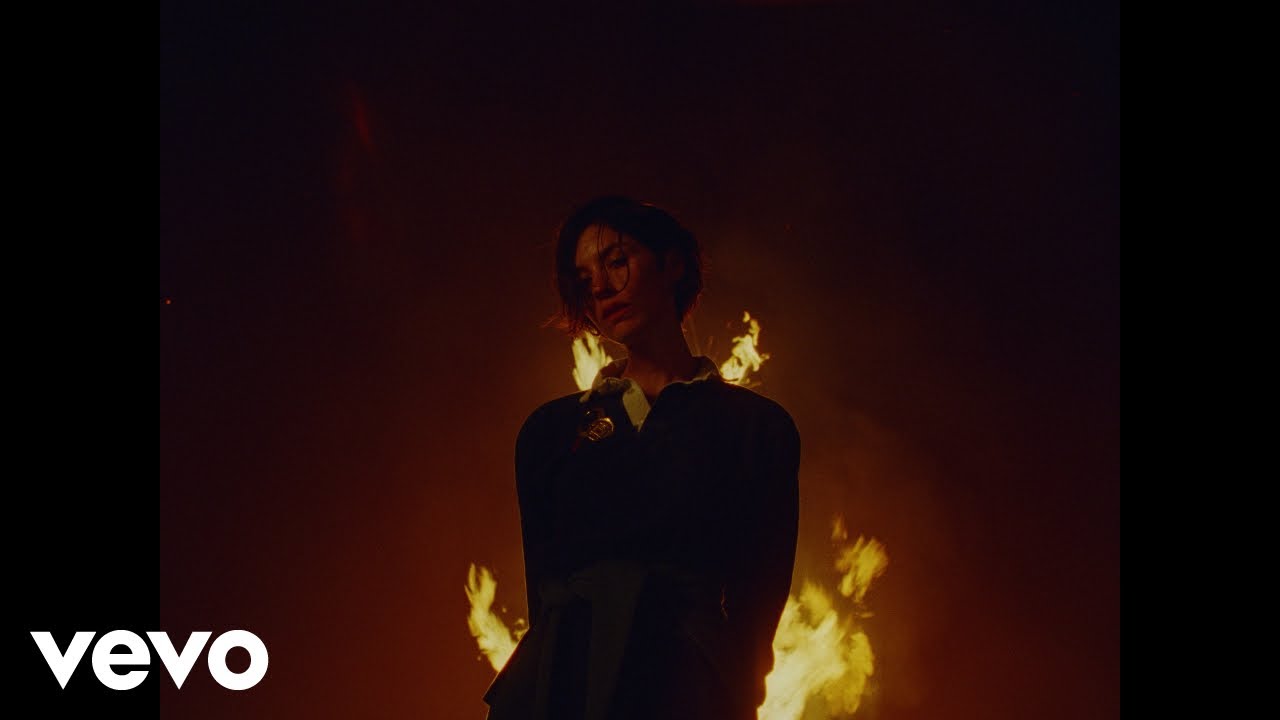 Gracie Abrams - Hit the Wall (Official Music Video)
