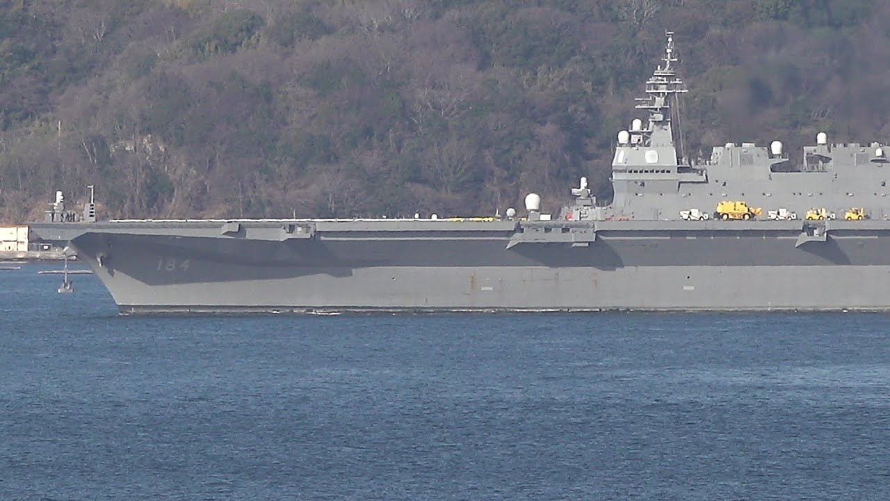 2026海上自衛隊呉基地空母KAGAライブ配信「1月30日（金）空母KAGAさんトラブル発生！給油中に軽油を海に流出。吉浦貯油所から呉基地に帰港出来るか？」