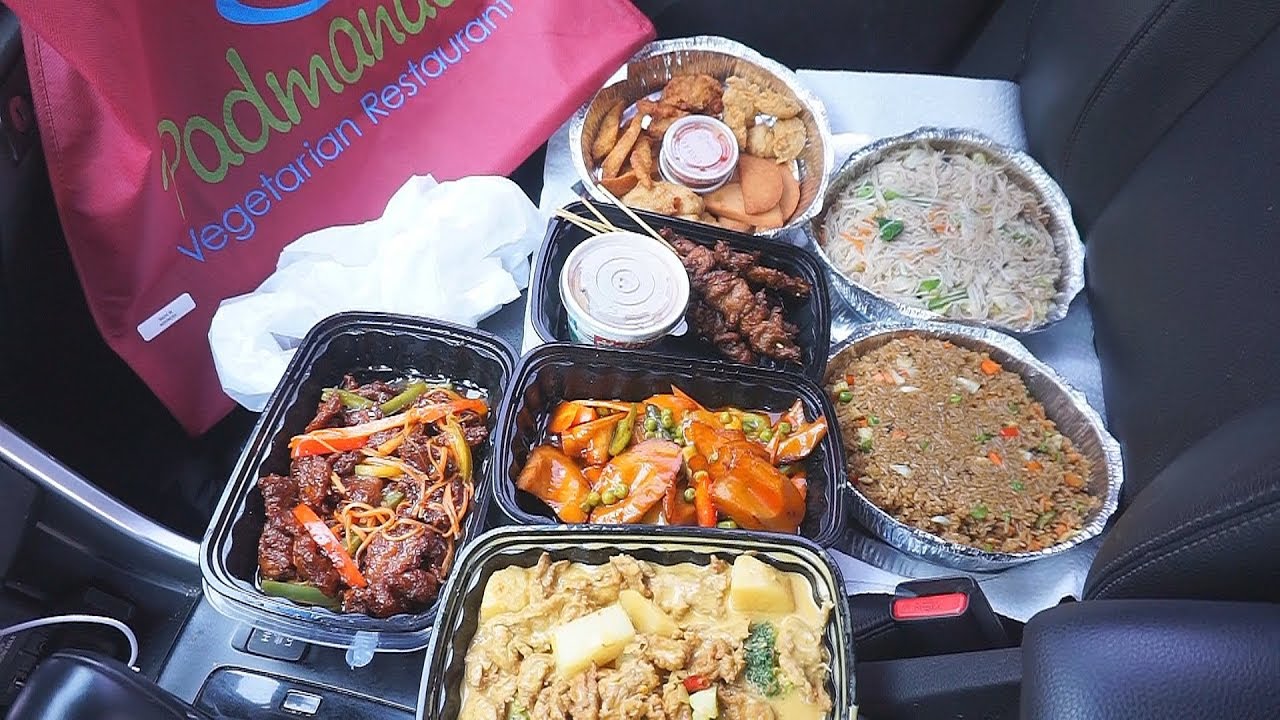 Eating at the BEST REVIEWED RESTAURANT In my city