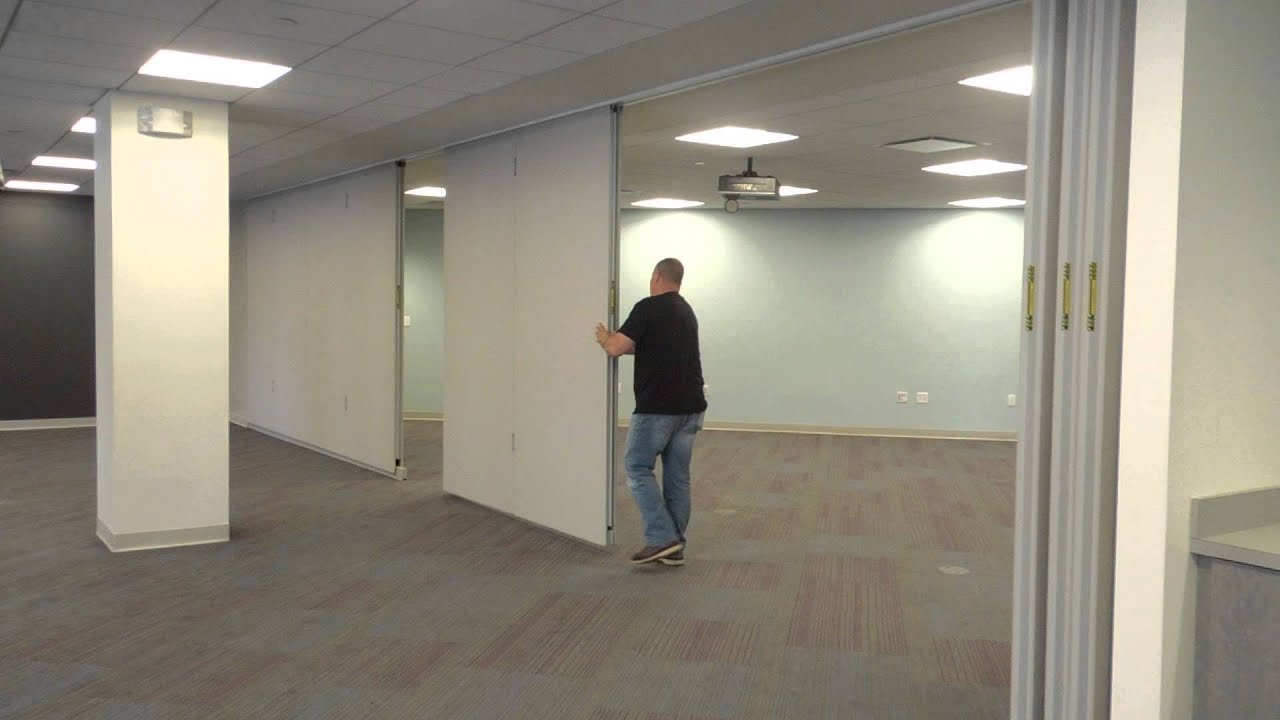 Modernfold Acousti-Seal 932 Operable Partition