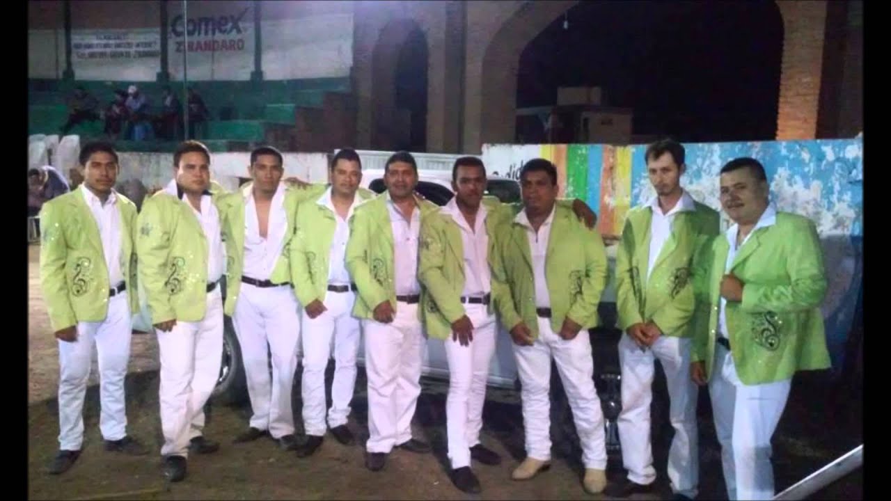 RENEGA2 DE TIERRA CALIENTE,El Pezu&ntilde;as de Oro