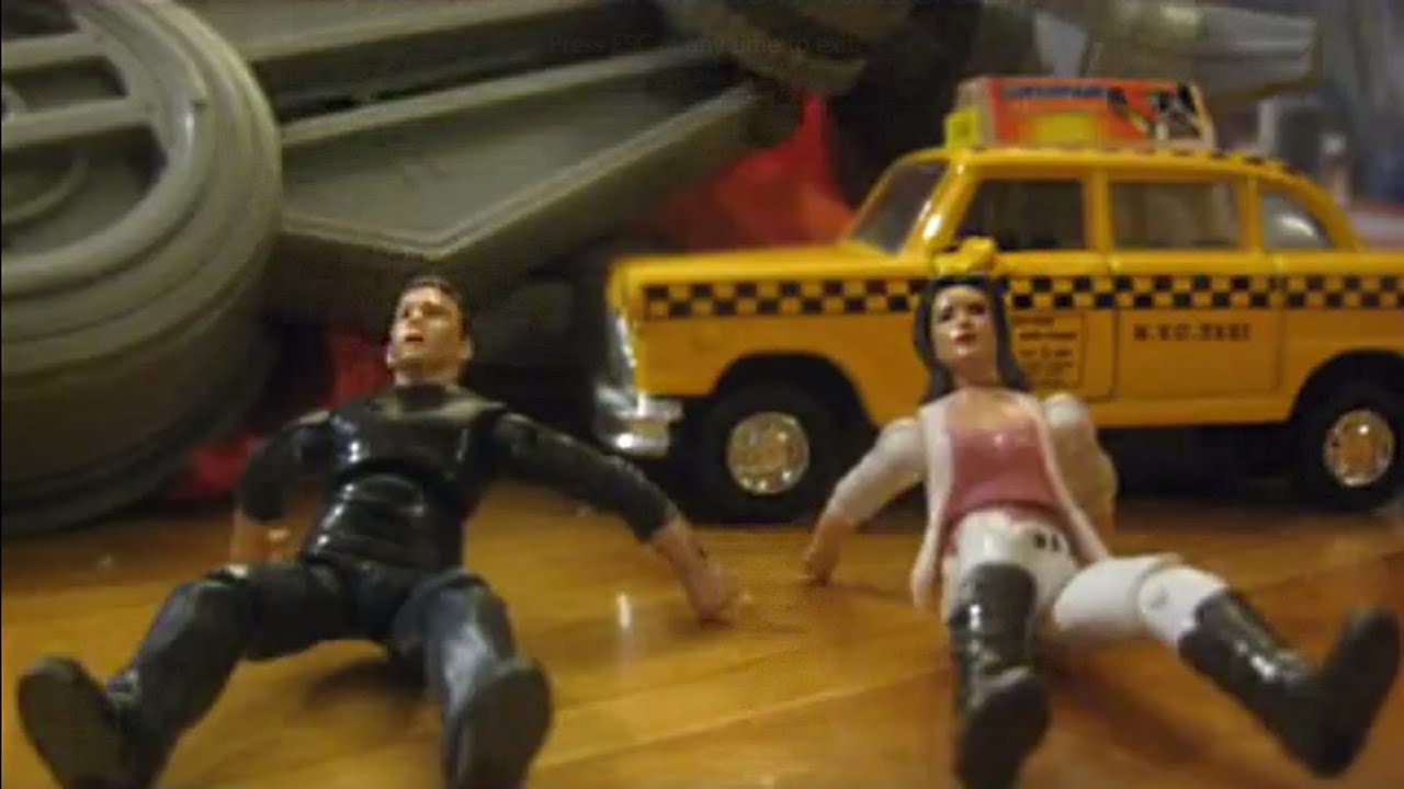 Transformers Dark Of The Moon Bumblebee vs Soundwave Stop-Motion