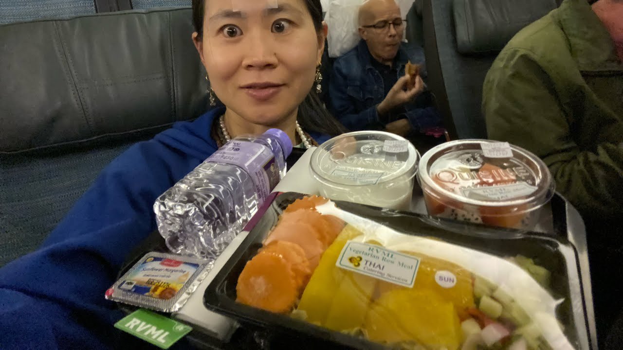 Raw Vegetarian Meal | Qatar Airways from Bangkok to Doha | Thai Airways Catering