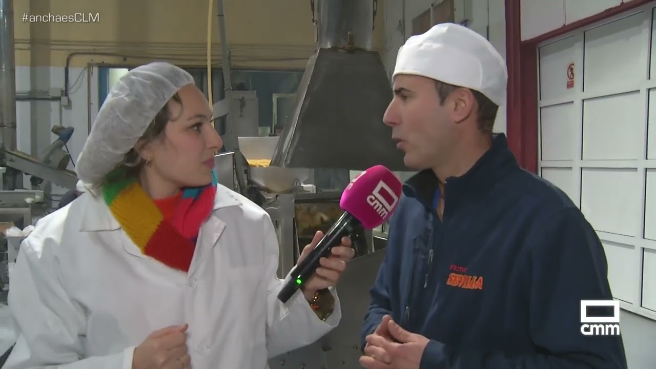 Así elaboran las patatas fritas en Fritos Sevilla, en La Solana