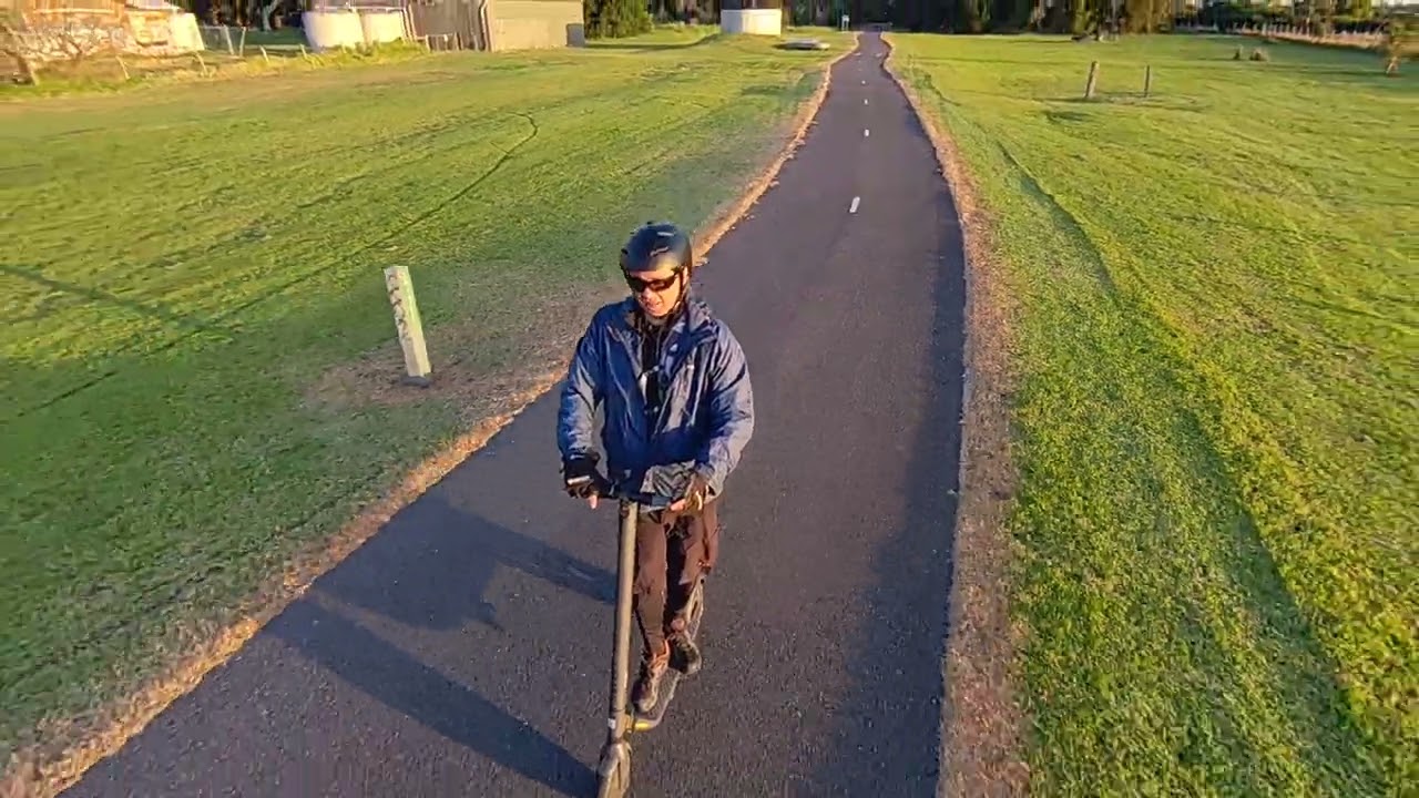 Hover X1 Camera drone Dolly Track mode 040822 (lost tracking then followed)