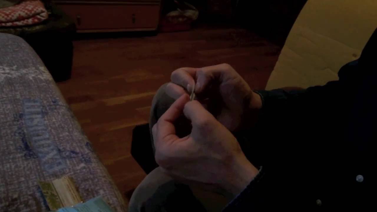 Glueless Cigarette Rolling - How to roll cigarettes without using glue