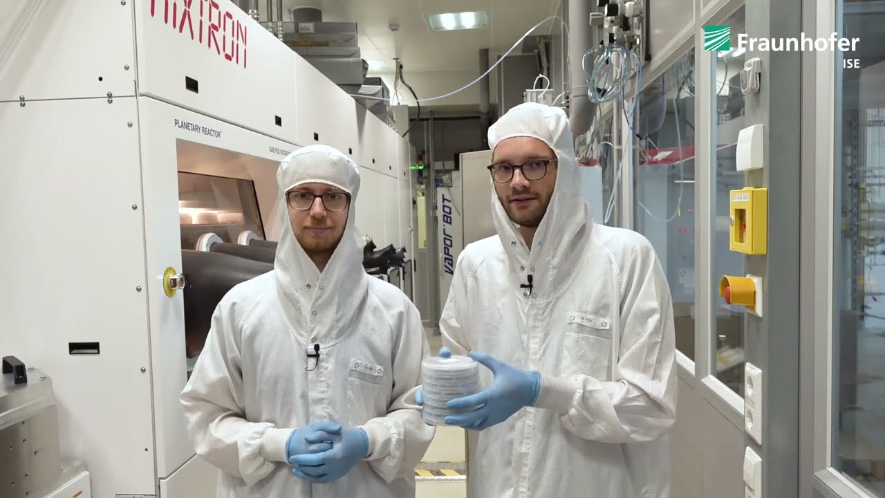 How to grow the different layers of a multi-junction solar cell?