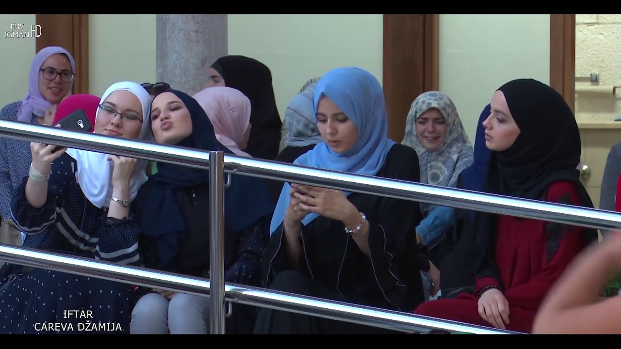 Ramadan Iftar in Bosna - افطار جماعي في البوسنة