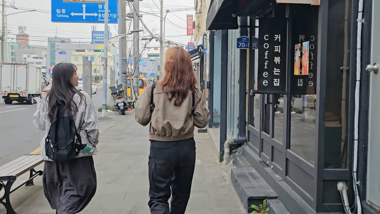 [4K] Morning Walk in Old Downtown Jeju, Korea 🇰🇷 | Ambient Sound