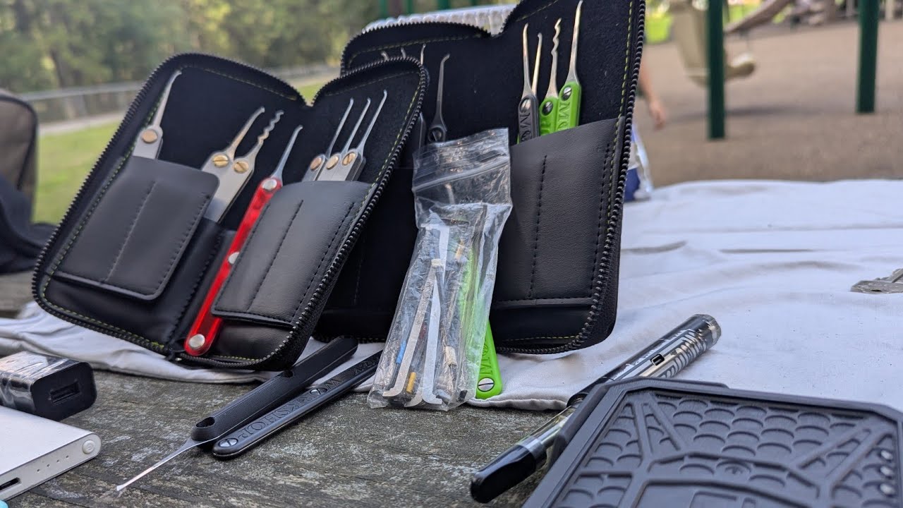 Holy Moki Monday! Knox Locks is at the park with the Monkeys #locksport #knoxlocks