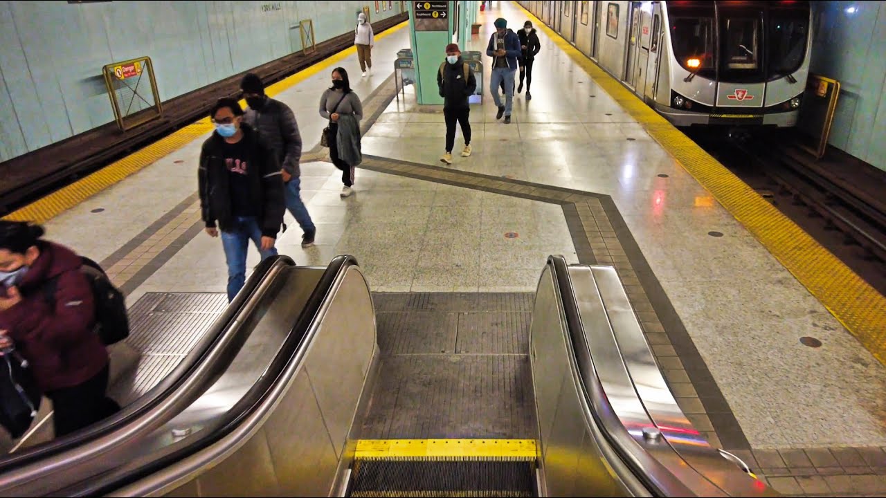 York Mills Subway Station & Botched Train Arrival Times