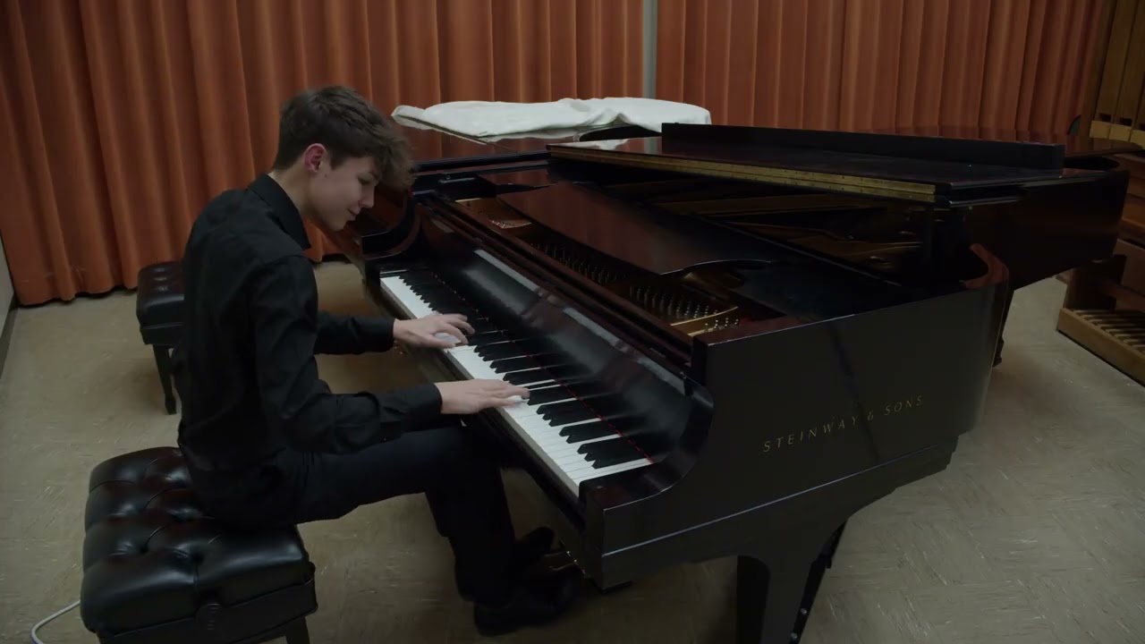 Colin plays Haydn Sonata in E-flat, Hob. 49, first movement