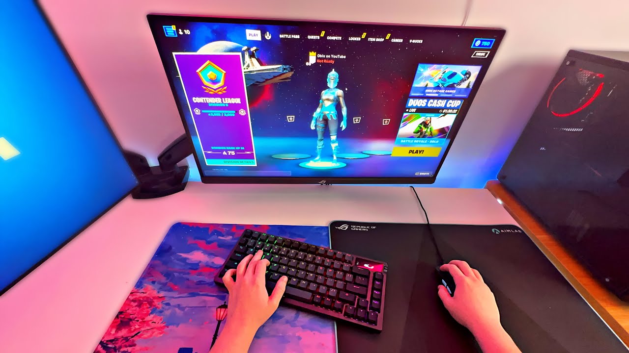 Playing on The Best Keyboard & Mouse EVER!
