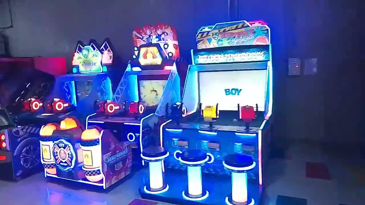 BRINQUEDOS NO SHOPPING CENTER NORTE EM S&Atilde;O PAULO.