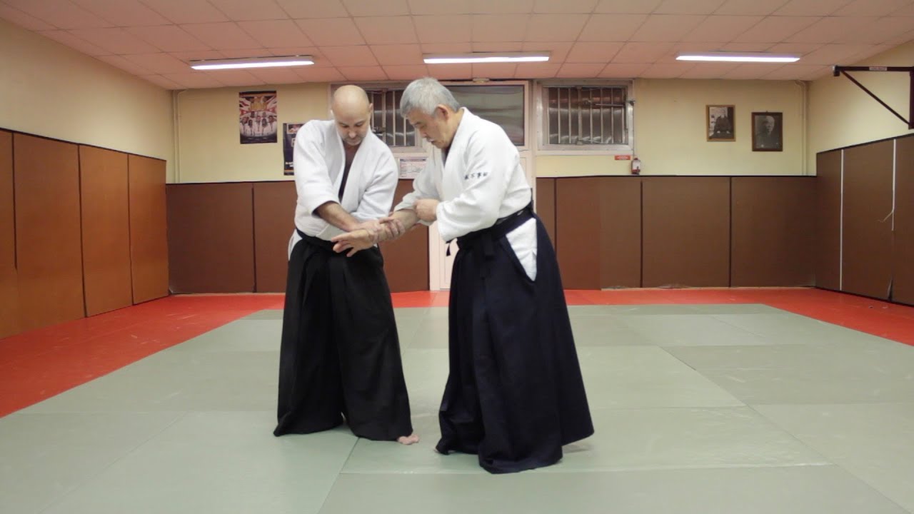 Aïkido : Tachi waza Katate Ryotedori Kokyu Nage Urawaza