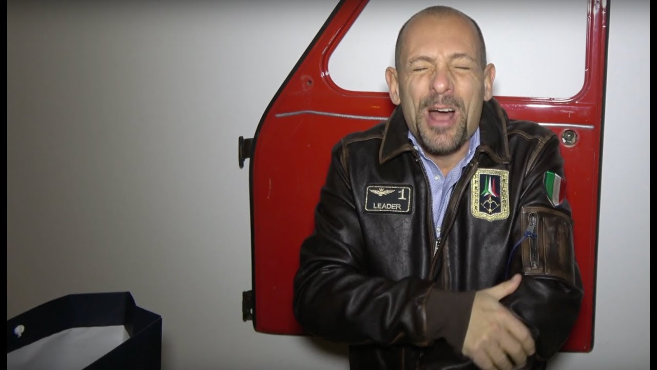Aeronautica Militare: Unpacking Pilot estivo, felpa 21° e t-shirt