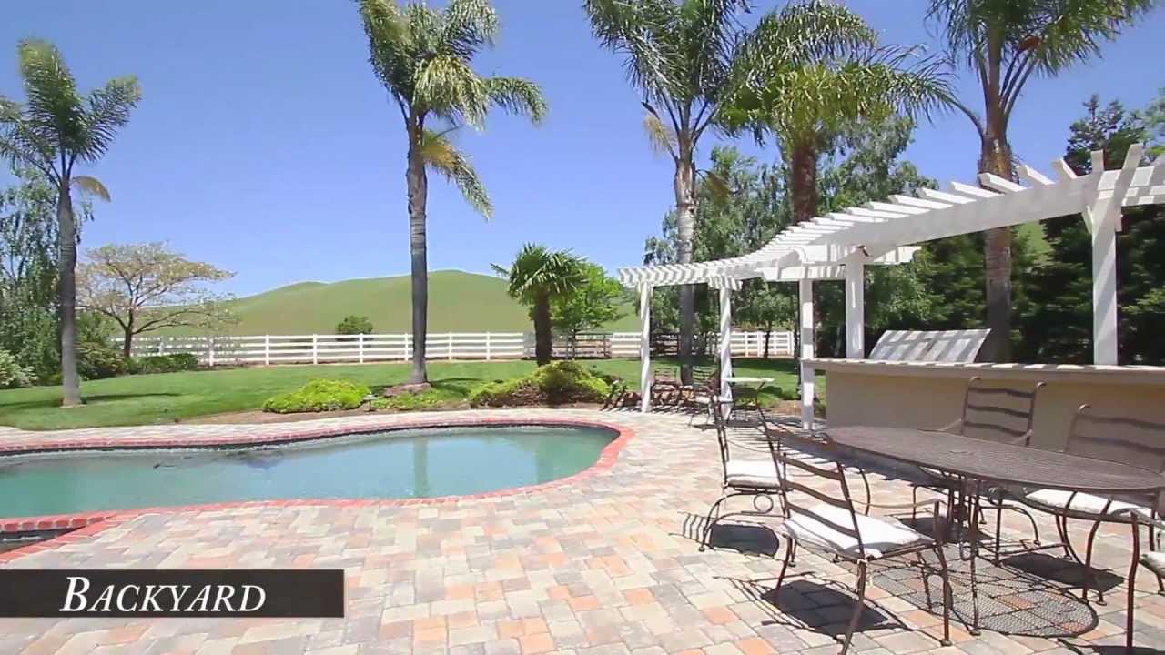 Take a tour of 2655 Church Avenue, San Martin, CA