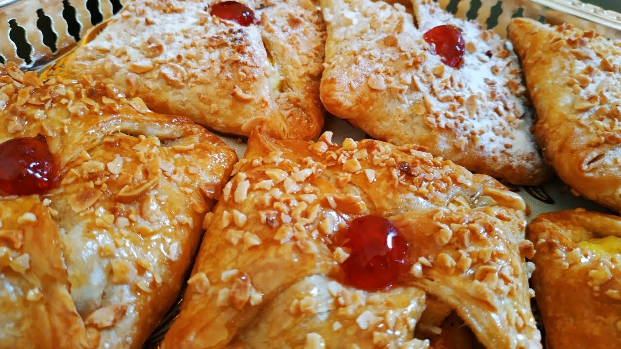 مسمن بريستيج معمر بالتفاح معسل و كريم باتسيير. مورق و هشيش لطاولة العيد او للضياف كايجي رااائع جدا