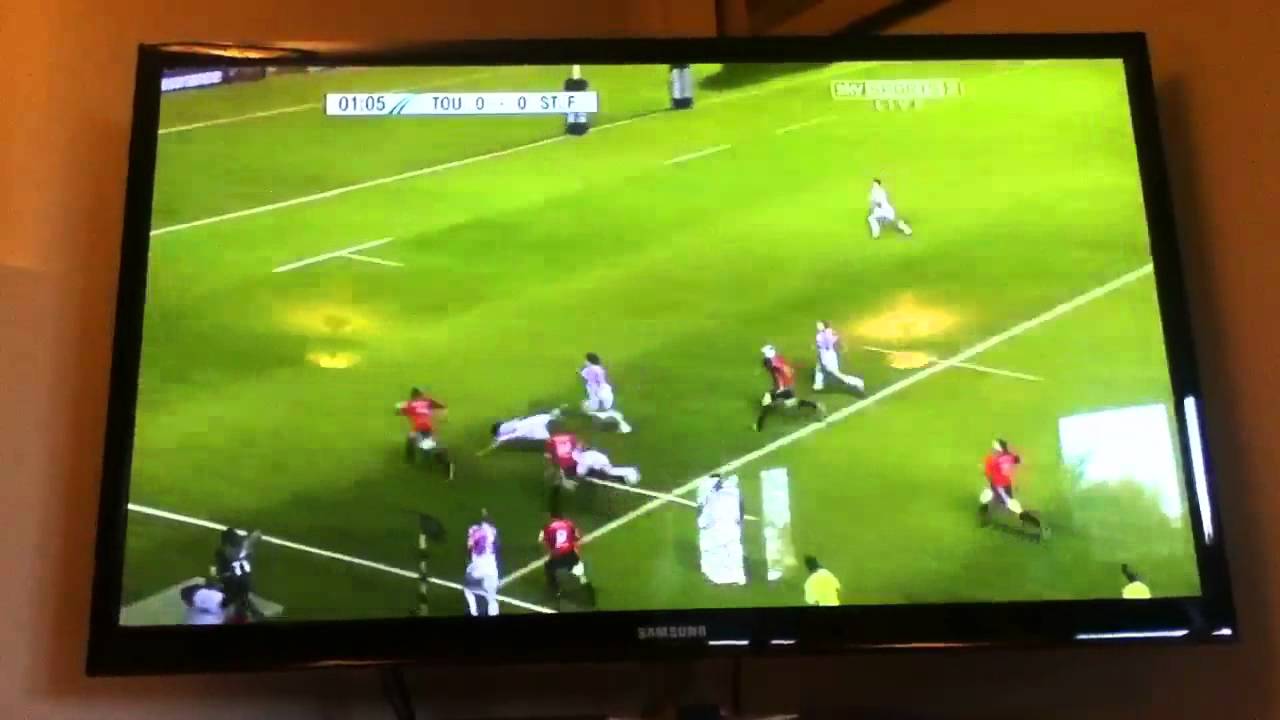 Steffon Armitage showing speed and strength!