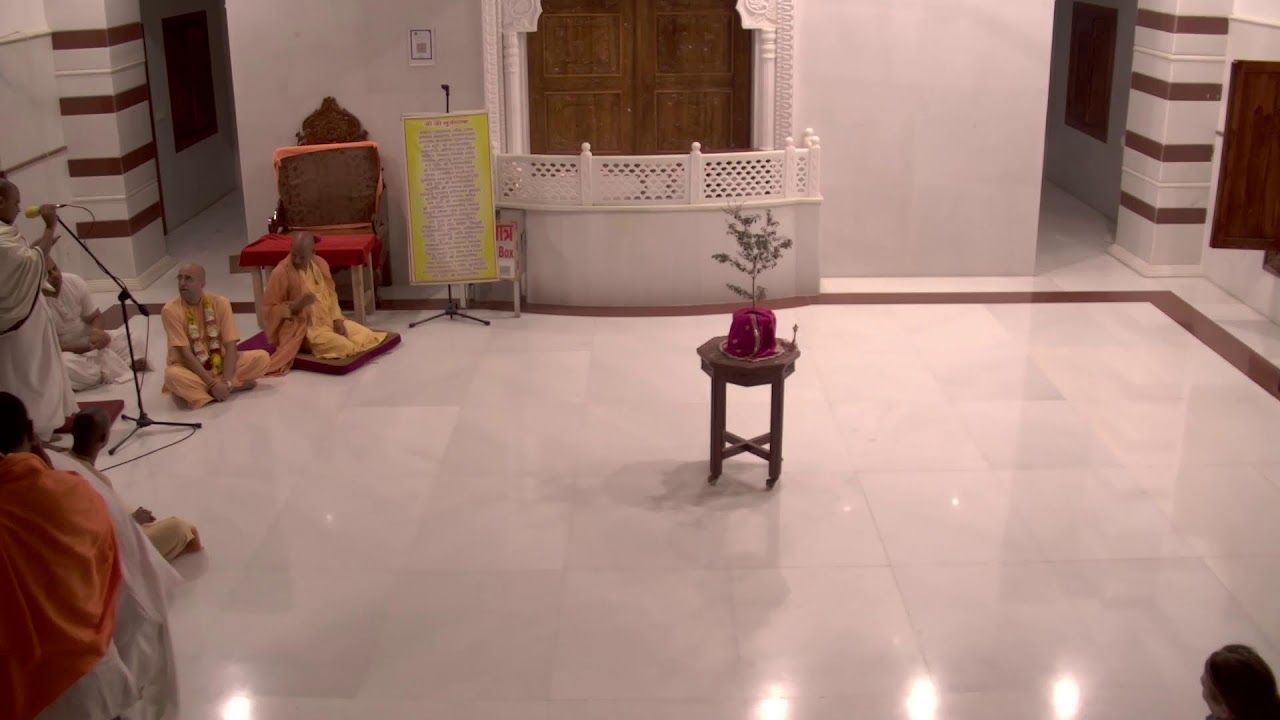 LIVE ISKCON Govardhan || Maṅgala Ārati 
 09-03-2026