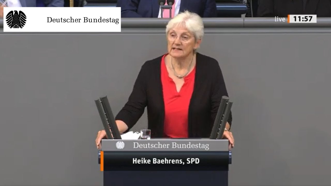 Bundestag berät Ini­tiativen zur Reform der Sterbe­hilfe in erster Lesung