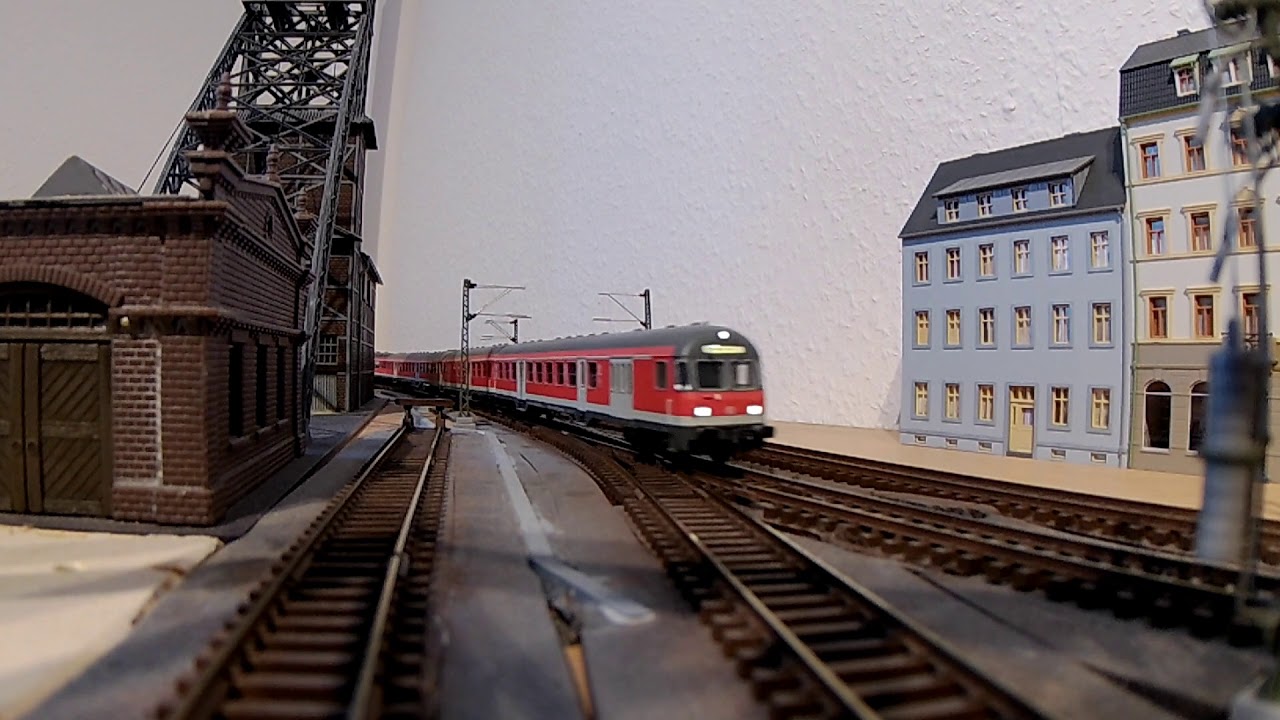 Regionalbahn mit B&uuml;gelfalte in Epoche V, Spur TT