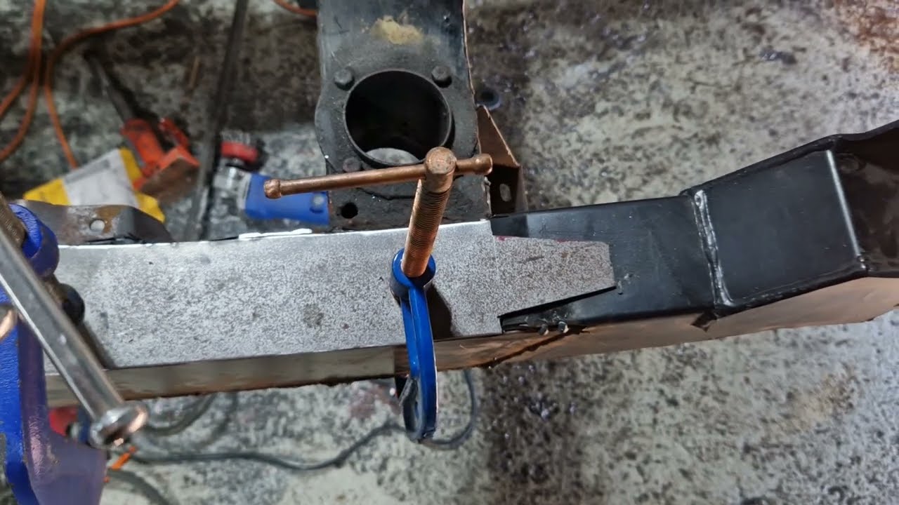 Land Rover Series 3 Chassis Repair (Part 1)