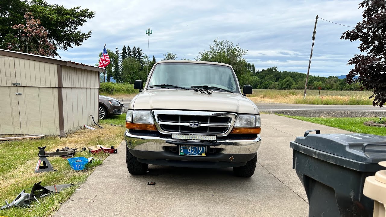 Капитальный ремонт передней подвески от начала до конца Ford Ranger 2WD 2000 года