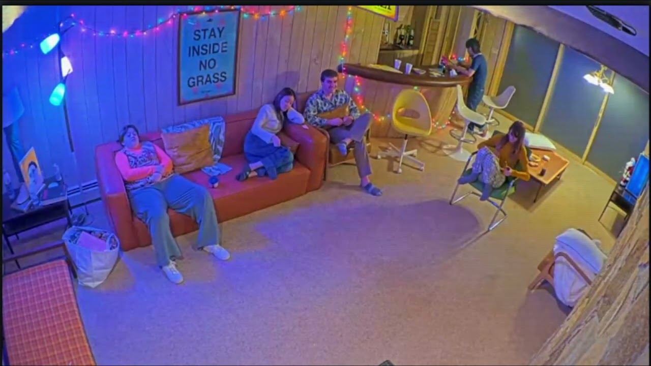 Summer FREAKS OUT at Cole and Brian #fishtanklive