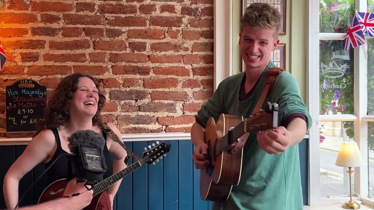 Janice Burns & Jon Doran at The Crown and Cushion, Eton | The Big Walk 2023