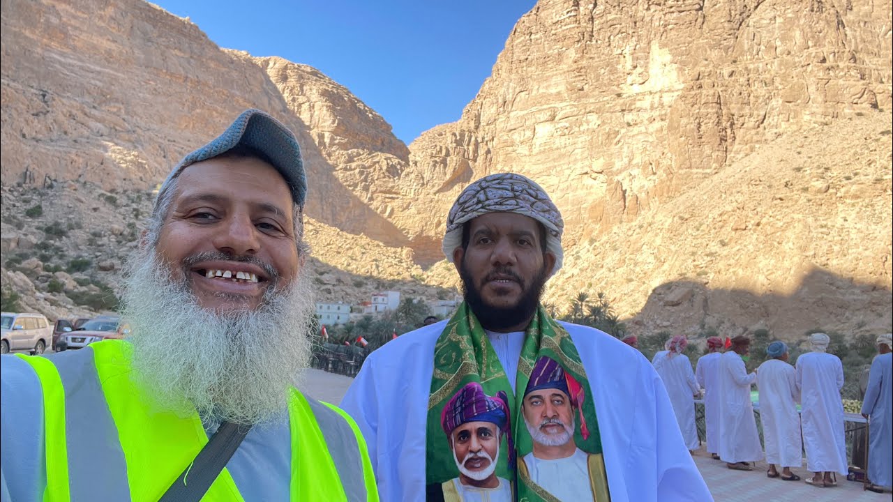 الأخ العزيز راشد بن حامد الربخي، رئيس فريق عمق الرباخ الرياضي. ما مسارات المشي التي تربط عمق الرباخ؟