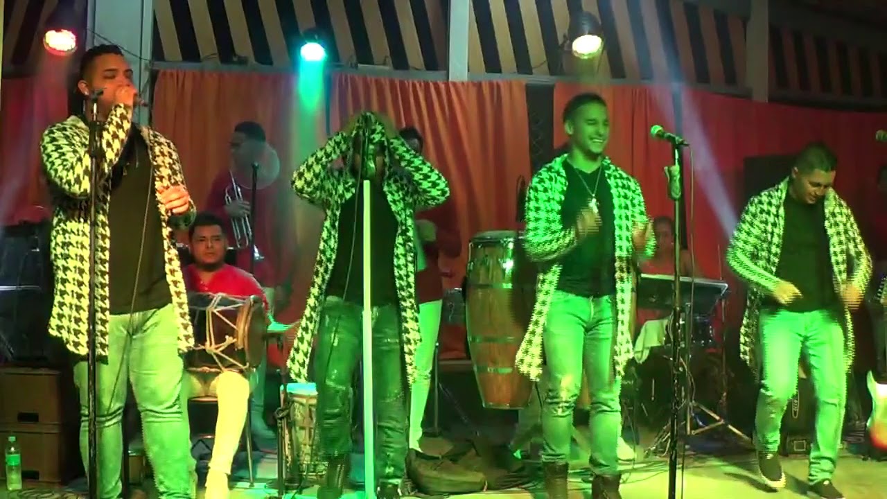 PUNTO CLAVE - MI FORMA DE SER EN VIVO EN LA GALERA PUEBLO NUEVO, S.B.