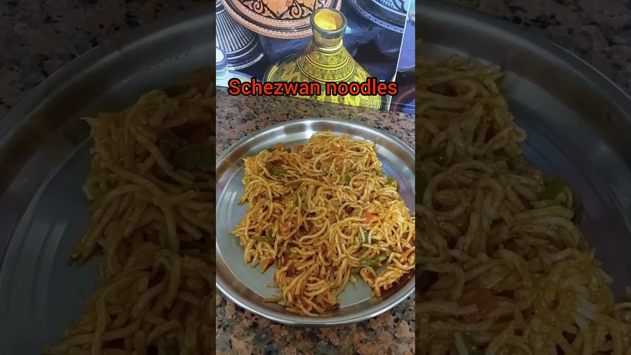 Easy Quick Schezwan Noodles | Better Than Outside 🍜