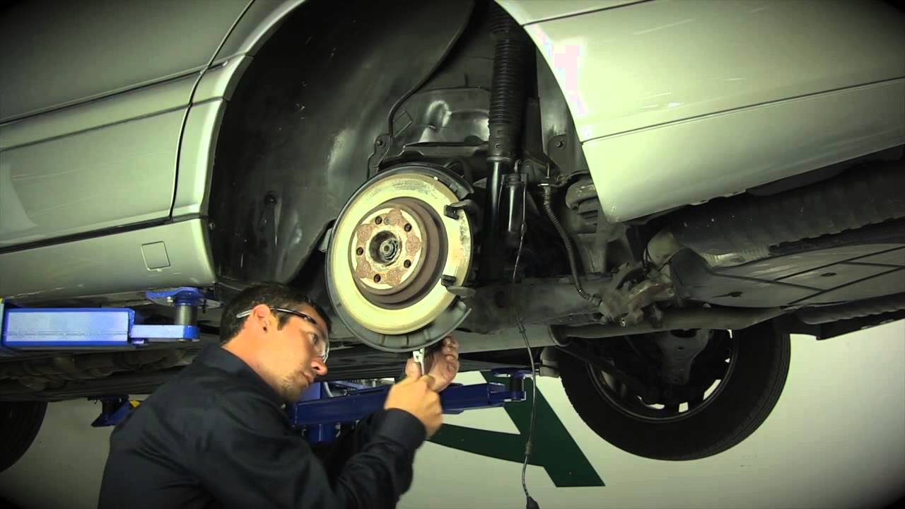 Mercedes-Benz S-Class Rear Air Strut Removal and Installation of Arnott Replacement Parts