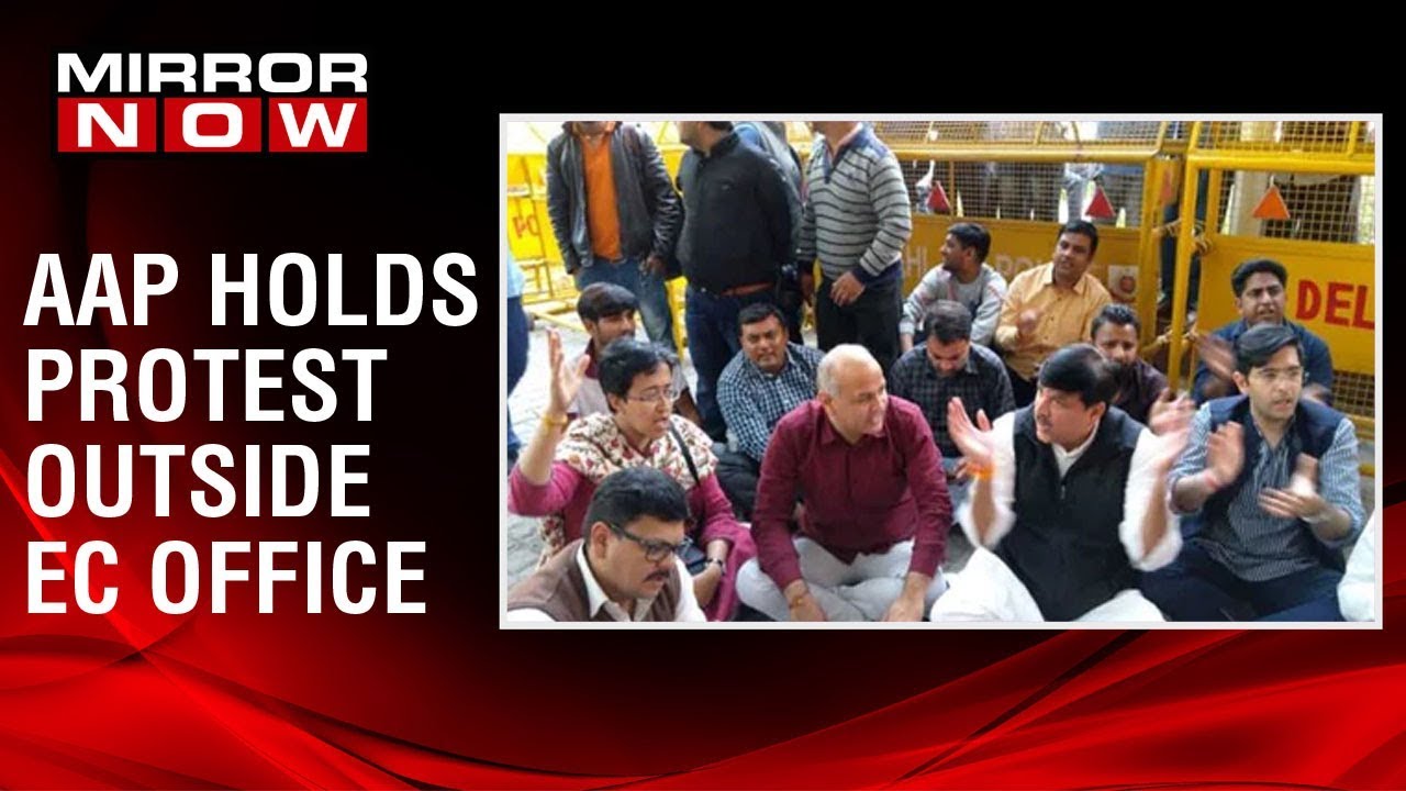 AAP leaders protest outside Election Commission office over police raids