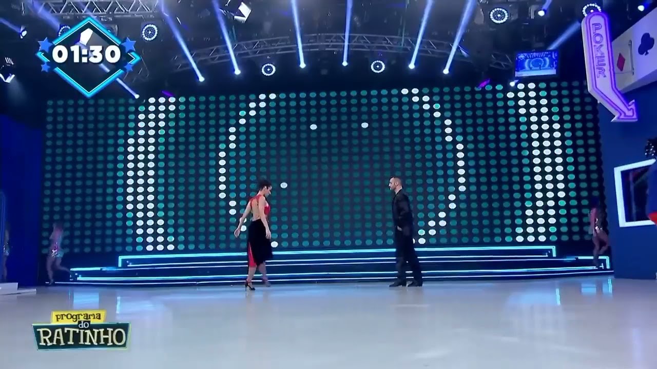 dan&ccedil;arinos arrasam no dez ou mil programa do ratinho.