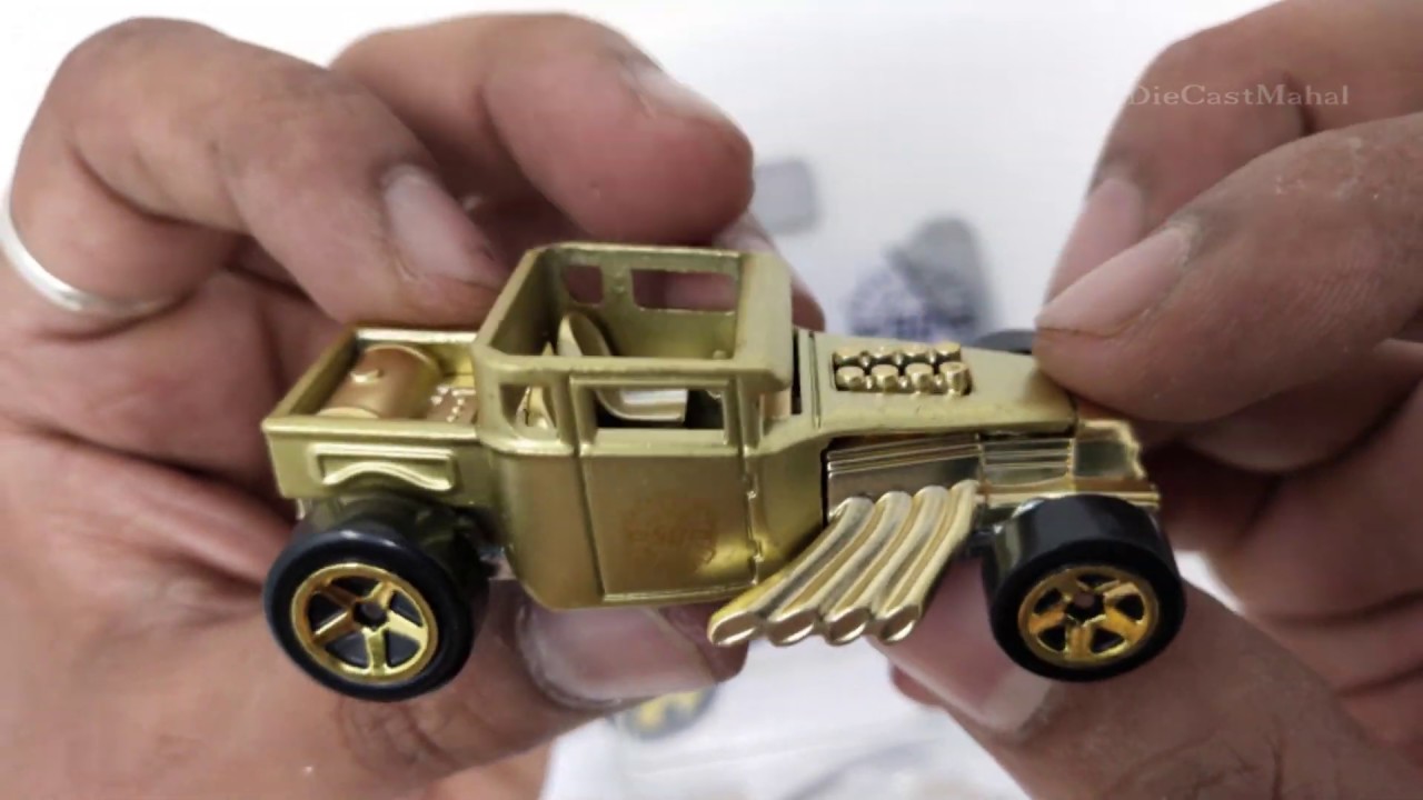 Hot Wheels Bone Shaker - Gold : HW 2019 - Larry Wood 50 Years of Design 5/10