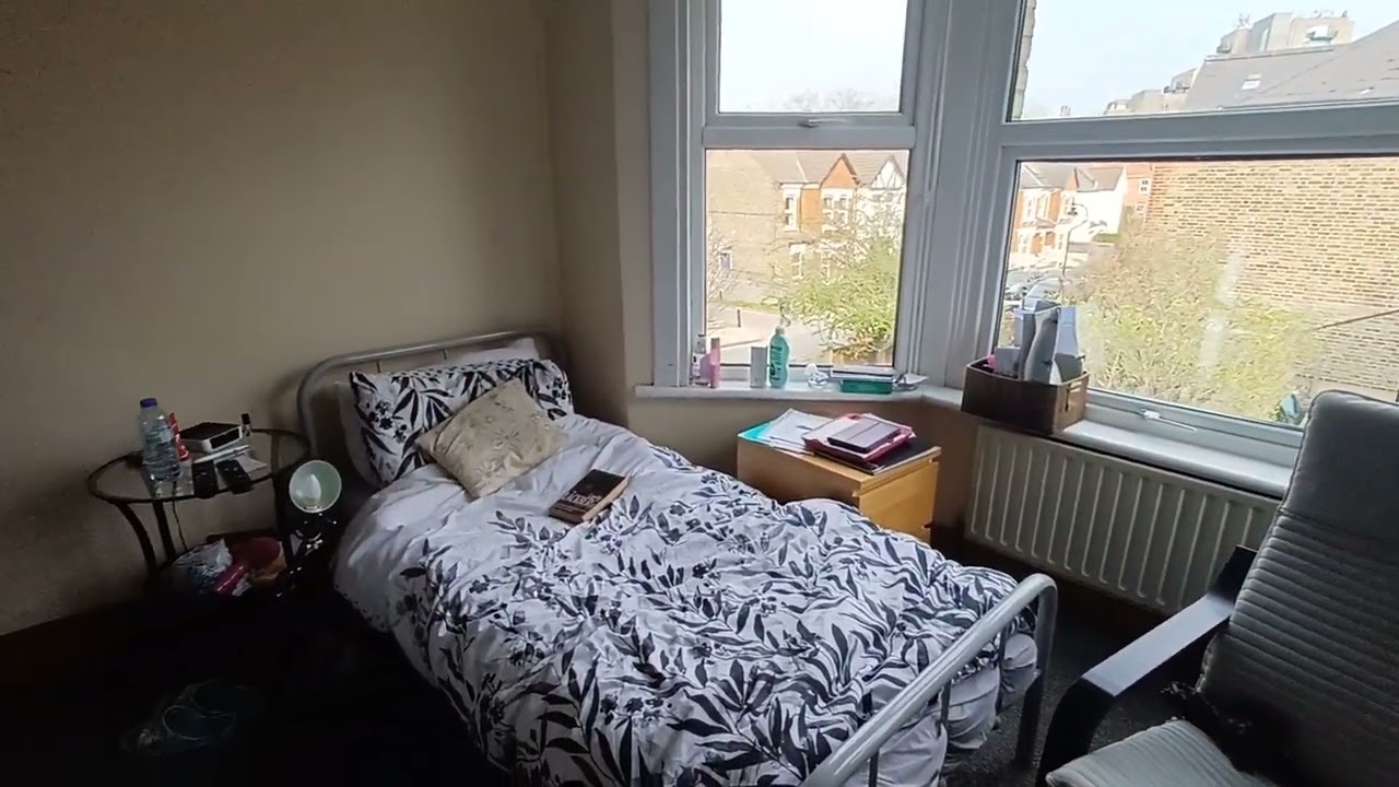 Lovely bedsit in Church Lane, Hornsey