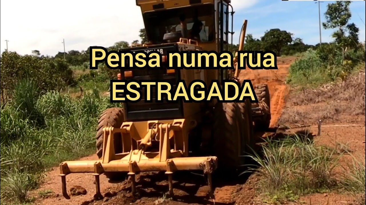 Rua bem complicada /Motoniveladora Caterpillar 120K/Grader niveleuse motoconformadora patrola