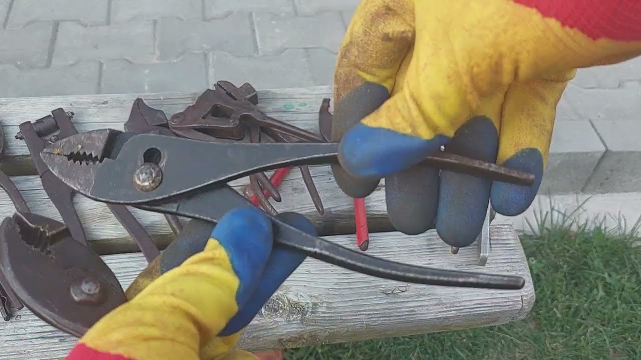 Colecția Mea de Scule Vechi &ndash; Partea 1 | Clești Rari, Unelte de T&acirc;rguri & Piese cu Poveste