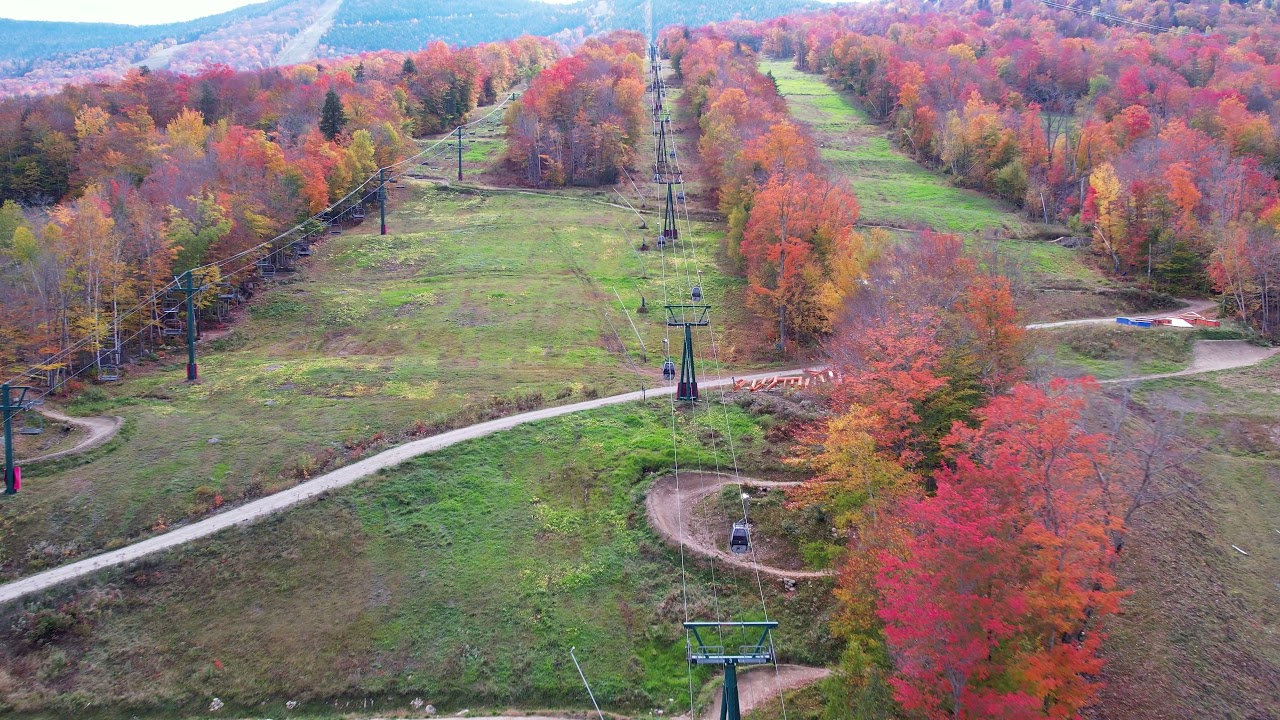 Lincoln, New Hampshire in the Fall in 4K