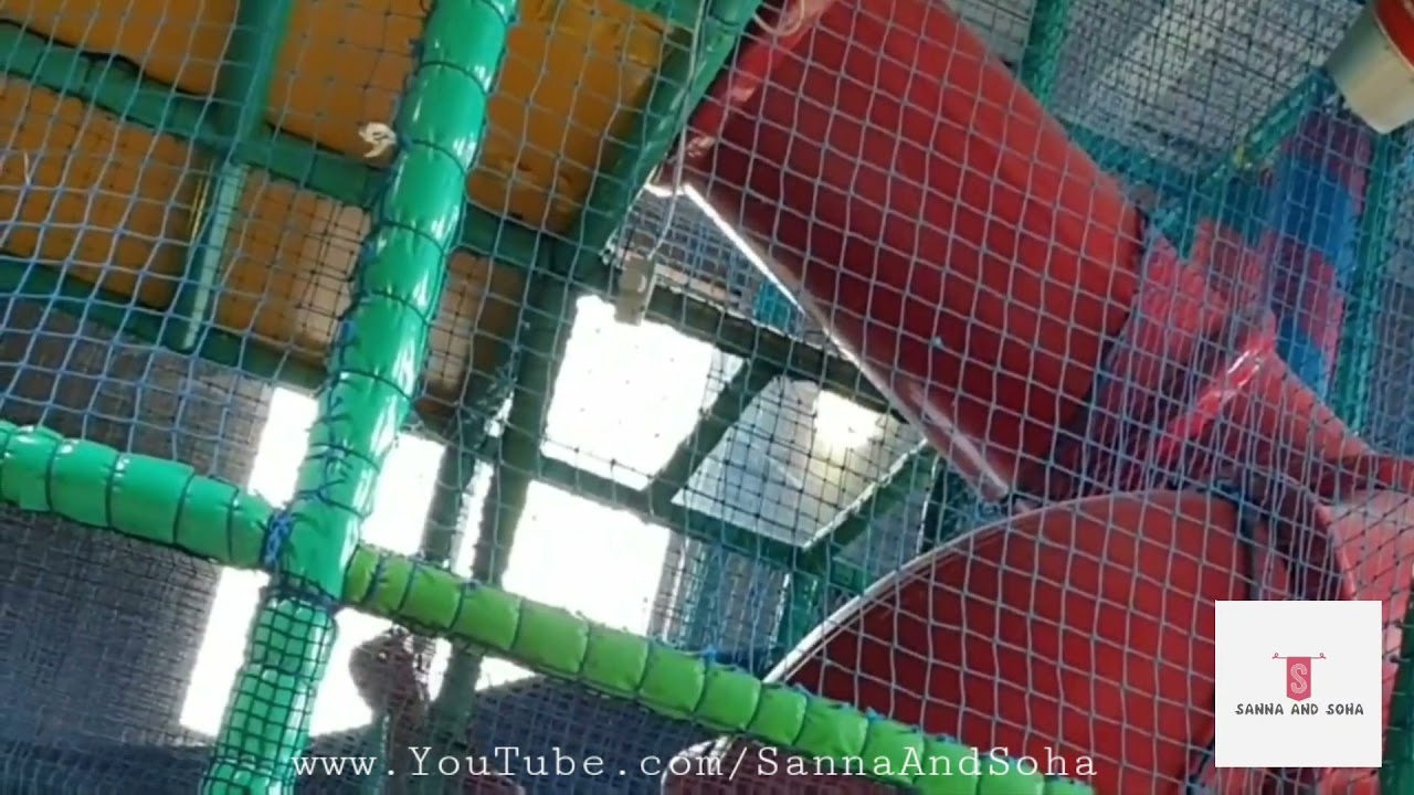 Wacky warehouse day out and review | Sanna and Soha