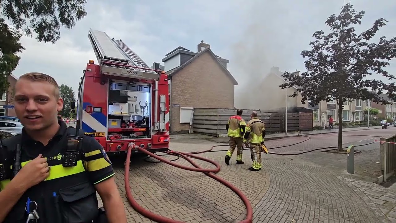 24-09-22 Flinke brand in schuur met zonnepanelen door accu van skelter, Beatrixlaan (Moerkapelle)