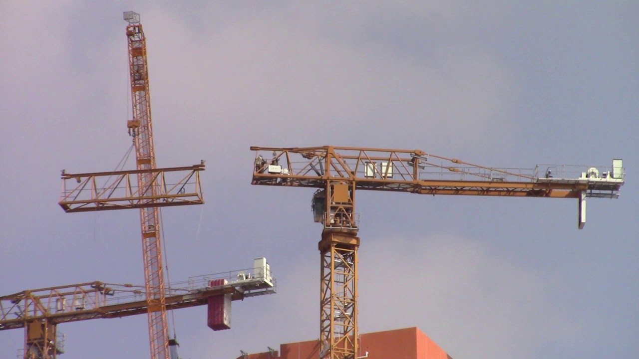 Terex-Comedil CTT331-16 down with Jarlway Derrick crane