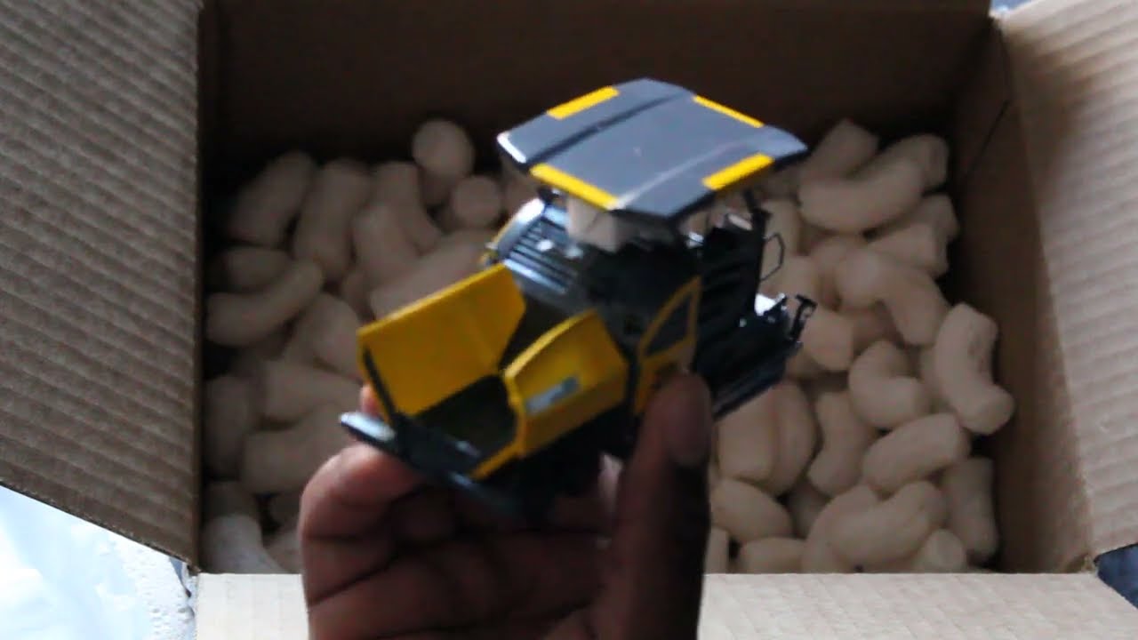Four 1:50 Scale Diecast Models Unboxing [NZG and Norscot]