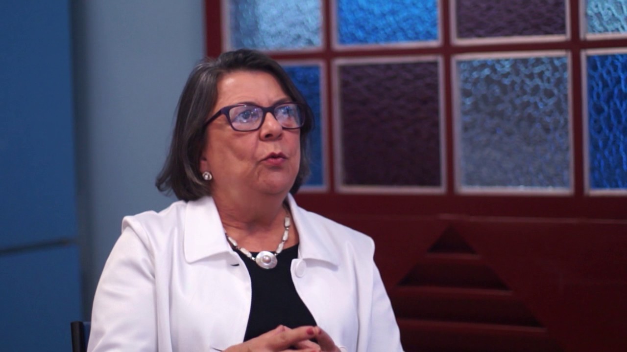 Formação inicial e continuada de professores(as) da Educação Infantil - Rita Coelho [RBEB]