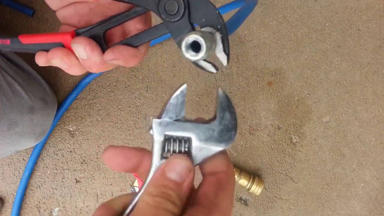 DIY Reusable Gator Crimps™ Solution Hose Repair