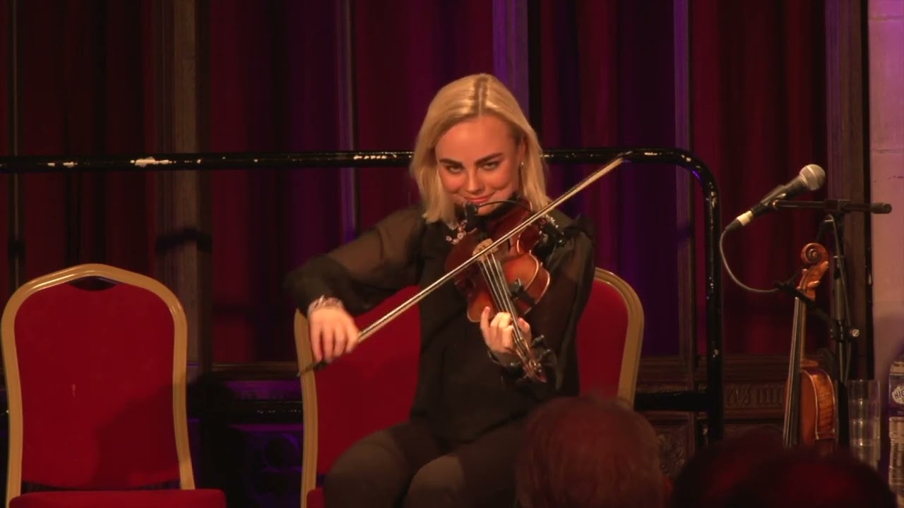 Braemar Folk Festival 2022: Eryn Rae