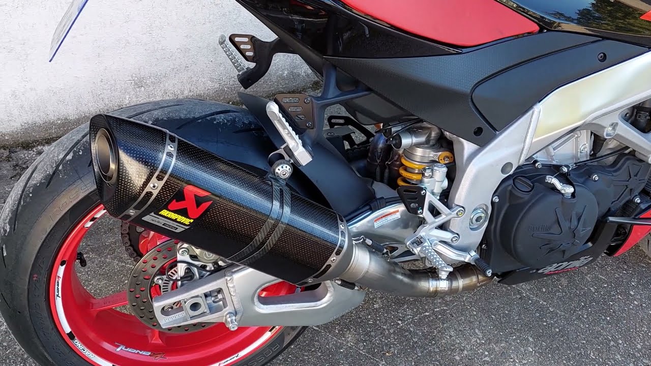 Aprilia Tuono V4 factory 2021 Akrapovic Racing