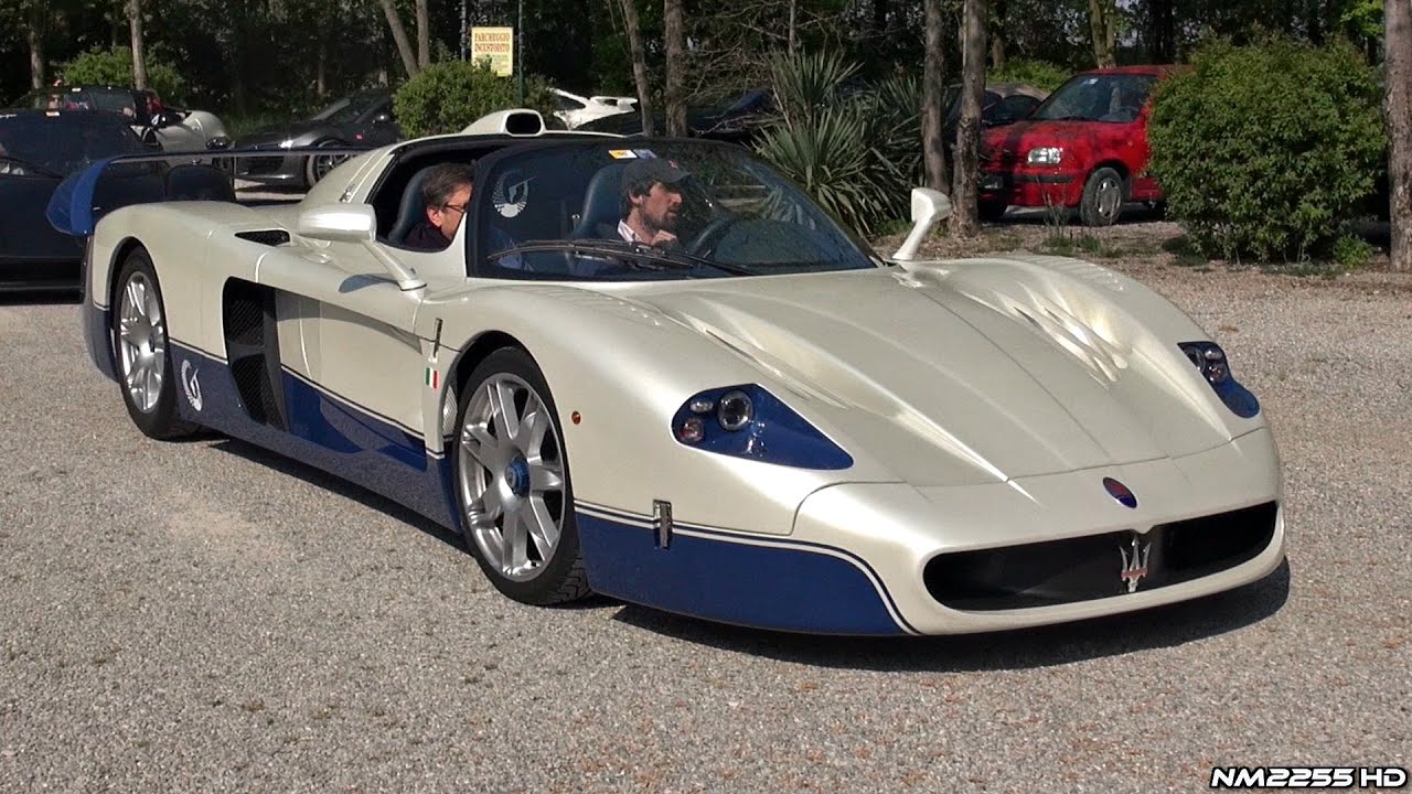 Supercars Revving Like CRAZY at Cars & Coffee Italy - LaFerrari, Carrera GT, C63 BS & More!